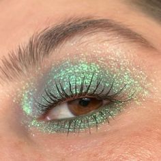 Green Fairy Makeup Looks, Fairy Makeup Aesthetic Green, Hero Of Time, Light Green Shimmer Eyeshadow, Green Duochrome Eyeshadow, Fairy Makeup Editorial, Duochrome Eyeshadow, Sparkly Makeup, Indie Makeup