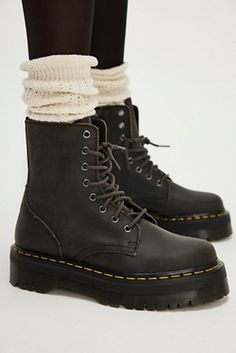 Platform Combat Boots, Black Fits, Boot Shop, Boho Clothing, Lace Up Boots, Fashion Sense, Boho Outfits, Fashion Boots