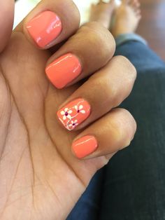 Peachy nails Apricot Nail Color, Salmon Colored Nails, Coral Gel Nails Summer, Coral Nails With Design Summer, Coral Gel Nails, Peachy Nails, Peach Colored Nails, Coral Nails With Design, Beginner Nail Designs