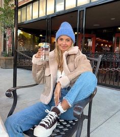 Ny Beanie Outfit, South Of France Winter Outfits, Blue Beanie Outfit Aesthetic, Quebec City Outfits Winter, Amsterdam Aesthetic Outfit Winter, Windy Day Outfit Winter, Denmark Winter Outfits, Dublin Outfit Winter, Dublin Ireland Outfits Winter