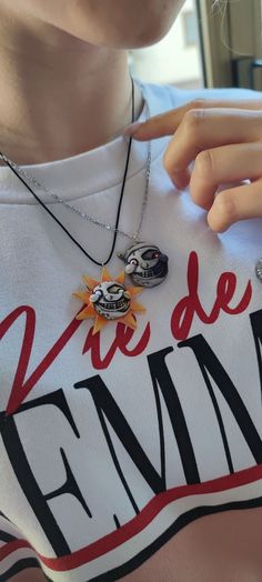 Sun And Moon Fnaf, Fnaf Crafts, Moon Fnaf, Sun And Moon Drawings, Pendants Necklace, Fnaf Memes, Freddy Fazbear, Fnaf Funny, Fnaf Art