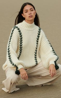 Knitwear Details, Knitwear Trends, Knitwear Inspiration, Knitwear Fashion, Sweater White, Knitwear Design, Chunky Sweater, Knit Fashion, Mode Inspiration