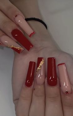 Cute Red Acrylic Nails Designs, Red And Gold Acrylic Nails Short, Red Black And Gold Acrylic Nails, Red And Black Nail Ideas For Prom, Red Acrylic Nail Designs Ideas, Cute Black And Red Nails Ideas, Dark Cherry Red Nails Acrylic Design, Grey Red Nails, Acrylic Nail Designs Red And Black