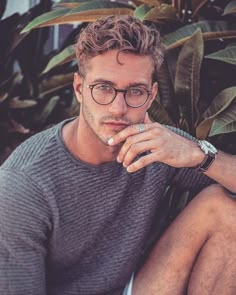 Men’s Short Hairstyles Curly, Short Men’s Haircut For Curly Hair, Men’s Short Permed Hair, Men’s Wavy Hairstyles Short, Men’s Hair Curly Top, Men’s Hair System Styles, Men’s Hairstyles Curly Hair, Wavy Male Hairstyles, Messy Comb Over Men