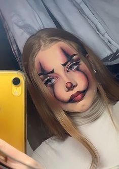 Halloween Makeup Looks Couple, Hallowen Schminke, Creepy Clown Makeup, Maquillage Halloween Simple, Cute Clown Makeup, Halloween Makeup Clown, Holloween Makeup