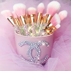 Aesthetic Makeup Brushes Set, Cute Makeup Brushes Set, Bling Makeup, Crystal Makeup, Bling Ideas, Bling Crafts, Brushes Makeup, Make Makeup