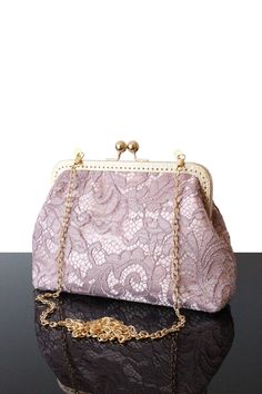 The evening bag is an essential from the Olga's Luxury Creation to make your gala evenings a success. They allow you to combine elegance and style to stay chic in all circumstances. Our unique evening bags are made with satin, French and high fashion lace as well as velvet and silk. The unique know-how is implemented in every creations to give you the best bags. Discover our large collection of evening bags to succeed at best your different evenings. Our collection of Luxury bridal purses rose g Rose Gold Purse, Embroidery Purse, Gold Evening Bag, Black Clutch Bags, Lace Bag, Bridesmaid Gift Bags, Clutch Bag Wedding, Bridal Purse, Designer Leather Handbags