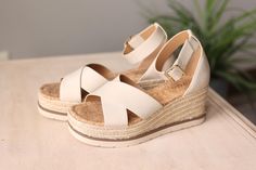 Step up (pardon the pun) your shoe game with our Beige Cork Low Wedge Sandals! 😉 Perfectly combining cute and comfy, these versatile sandals are perfect for any occasion - from church to date night to weddings. And with their neutral color, they'll match seamlessly with any outfit. Say hello to effortless style! The Fit of This Boutique Shoe: True to Size. In between sizes, size up. Approximate Shoe Length in Inches Toe Tip to Heel End (NOT Including the Sole!) 6 6.5 7 9.25" 7.5 9.5" 8 9.65" 8. Casual Mom Style, Skirt Outfits Summer, Classy Closets, Gray Cheetah Print, Soda Brands, Low Wedge Sandals, Coffee Tees, Summer Wedges, Summer Shoe