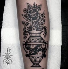 Traditional Tattoo Vase, Shaded Tattoos, Tattoo Touch Up, Traditional Vase, Backpiece Tattoo, Traditional Tattoo Flowers, Neotraditional Tattoo, Torso Tattoos