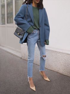 January Outfits, Peplum Tops, Denim On Denim, Look Retro, Looks Party, Nail Fashion, Ideas Outfit, Winter Trends, Outfits Winter