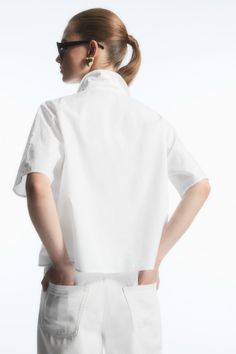 Collar Shirt Men, Modern Tops, Women Magazines, Mens Essentials, Poplin Shirt, Powerful Women, Collar Shirts, White Tops, Cotton Poplin