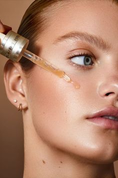 블로그 디자인, Photo Mannequin, Winter Skin Care Routine, Campaign Photography, Skincare Products Photography, Facial Aesthetics, Beauty Photoshoot, Care Aesthetic, Beauty Products Photography