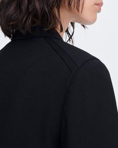 Borrowed from the boys. This is an oversized boyfriend blazer with a straight, long silhouette crafted from twill fabric. rag & bone Women's Boyfriend Fit Blazer | Black, 0.