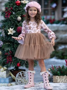 Gingerbread Friends, Tulle Skirt Dress, Face Embroidery, Photos Winter, Girls Dress Outfits, Toddler Flower Girl Dresses, Infant Flower Girl Dress, Tutu Dresses