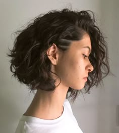 Undercut Bob Haircut, Undercut Hairstyles Women, Curly Undercut, Undercut Long Hair, Undercut Bob, Bob Hairstyles For Thick, Short Wavy Hair, Hair Makeover, Undercut Hairstyles