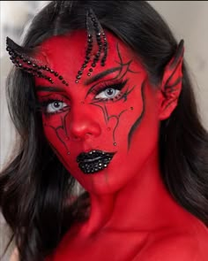 Evil Makeup Looks, Devil Makeup Look, Devil Makeup Halloween, Art Inspiration Creative, Red Riding Hood Halloween, Little Red Riding Hood Halloween, Halloween Makeup Witch, Creative Tattoo Ideas, Devil Makeup