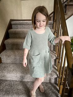 This made to measure pattern is written to be customizable to your preferred measurements to create the perfect fit. This pattern includes suggested measurements for child’s chest sizes 0-6m: 15-17”, 9-12m: 16-18”, 18-24m: 18-20”, 2: 19-21”, 4: 21-23”, 6: 23-25”, 8: 24.5-26.5”, 10: 26-28”. Crochet Toddler Dress, Crochet Dress Girl, Crochet Sweater Dress, Toddler Skirt, Crocheted Dress, Crochet Toddler, Crochet Girls, Baby Hats Knitting, Sport Weight Yarn