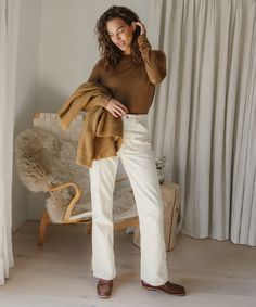 Pocket Loose Flare Pant Vintage Ivory Re/Done began in 2014 as a luxury jeans collection, altering heritage Levi's into new pairs. Since then, the label has expanded to create its own cult denim line based on favorite shapes from its collections. 100% cotton. Classic 70s-inspired, cropped high-rise corduroy trouser with a flared leg, zip fly, and 5-pocket detailing. Please note that this item is not eligible for promotions. Luxury Jeans, Jeans Collection, Flare Pant, Jenni Kayne, 70s Inspired, Flare Pants, Chunky Knit, The Label, Casual Pants