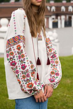 Spring Folk Blouse With Woven Motifs, Folk Style Long Sleeve Top With Geometric Embroidery, Spring Folk Blouse With Geometric Embroidery, Ukrainian Blouse Pattern, Folk Style V-neck Top With Intricate Embroidery, Beige Embroidered Folk Blouse, Ukrainian Vyshyvanka, Blouse Summer, Beige Blouse