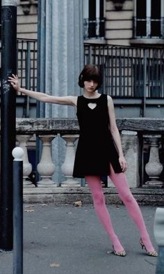 Pink Dress Black Tights, Envy Adams Outfit, Pasha Harulia, Gamine Outfits, Bloom Fashion, Legs Outfit, Pink Tights, Black Wardrobe, 60 Fashion