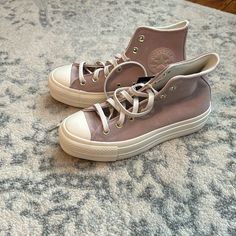 New Without Box Suede Gold Tone Hardware Converse Suede, Gold Converse, Converse Pink, Womens Converse, Converse Shoes, Womens Shoes Sneakers, Pink And Gold, Blush Pink, High Tops