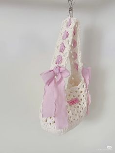 Crochet Bucket Purse, Crochet Cupcake Purse, Satin Crochet Bag, Cute Crochet Bags, Aesthetic Crochet Bag, Crochet Bag Aesthetic, Crochet Bucket Bag, Simpul Makrame, Handbag Ideas