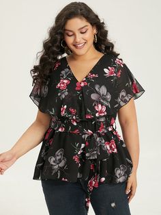 Plus Size Tips, Womens Trendy Tops, Belt Tie, Print Shorts, Floral Print Blouses, Floral Print Shorts, Wrap Blouse, Womens Clothing Sizes, Print Blouse