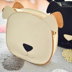 Overview： Design: Handmade Leather Cute Dog Round Bag Shoulder Bag Personalized Monogrammed Gift Custom Crossbody Bag Purse Shoulder Bag Purse In Stock: Made to Order Include: Only Bag Custom: Yes Color: Black, White Material: Cowhide Measures: 20cm x 20cm x 5cm Weight: 0.15kg Slots: 1 Main Slot Style: Handmade Leather Cute Dog Round Bag Shoulder Bag Personalized Monogrammed Gift Custom Crossbody Bag Purse Shoulder Bag Purse ----------------------------------------------------------------------- Leather Bags With Animal Design For Everyday Use, Leather Satchel With Animal Design, Leather Satchel Shoulder Bag With Animal Design, Leather Tote Shoulder Bag With Animal Design, Leather Shoulder Bag With Animal Design, Leather Shoulder Bag With Animal Design, Rectangular Shape, Rectangular Leather Shoulder Bag With Animal Design, Puppy Purse, Needle Felting Tutorials