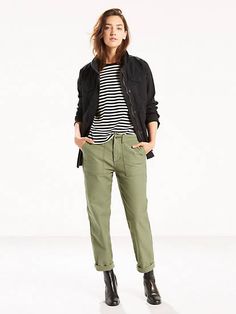 Utility Chino Pants - Green | Levi's® US Utility Pants Outfit, Levis Women Jeans, Olive Chinos, Green Chino Pants, Chino Pants Women, Bronze Green, Indie Style