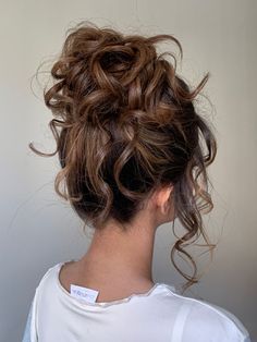 Messy Fancy Bun, Formal High Updo, Fancy Buns Hairstyles, Hairstyles Up Do, Fancy Messy Bun, Fancy Bun Hairstyles, Fancy Bun, Styles For Fine Hair, Curled Updo