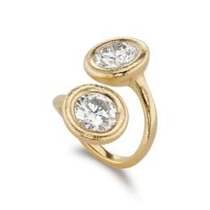 23 Best Toi et Moi Rings with Trendy-Meets-Timeless Style Brent Neale, Yellow Engagement Rings, International Jewelry, Jewellery Marketing, Vintage Style Rings, Special Ring, Latest Jewellery