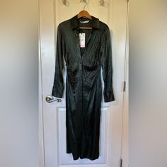 Nwt Zara Dark Green Satin Button Down Dress Size Xs Super Cute! Fitted Long Sleeve Dress With Button Closure, Long Sleeve Buttoned Midi Dress For Party, V-neck Shirt Dress With Buttons For Night Out, Fitted Long Sleeve Midi Dress With Covered Buttons, Fitted Button-up Shirt Dress For Evening, Fitted Button-up Shirt Dress For Party, Fitted Midi Dress With Button Closure For Party, Long Sleeve Dress With Button Closure For Night Out, Evening Button-up Midi Dress