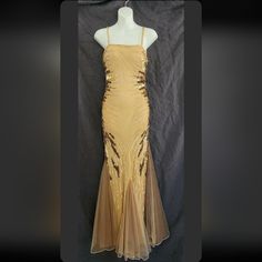 Cocktail Bridesmaid Homecoming Long Formal Dress Sz Xs Retail 299. A Few Sequins And Beads Are Unstitched. Evening Gowns Gold, Maternity Evening Gowns, Brown Maxi Dresses, Tropical Maxi Dress, Long Sundress, Long Formal Dress, Tropical Dress, Black Satin Dress, Dresses Cocktail