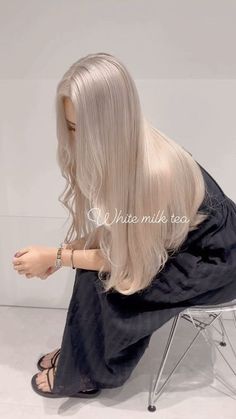 Cream White Hair Color, Ash Blonde Aesthetic, Blonde Hairstyles Women, Natural White Blonde Hair, Off White Hair, Ash White Blonde Hair, Ash Blonde Hair Aesthetic, Ashy Light Blonde Hair, Cream Colored Hair