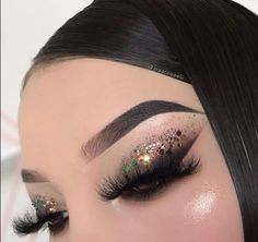 Makeup Soiree, Glitter Makeup Looks, Rhinestone Makeup, Video Makeup, Glitter Eye Makeup, Eye Makeup Pictures, Dope Makeup, Makeup Eye Looks, Creative Eye Makeup