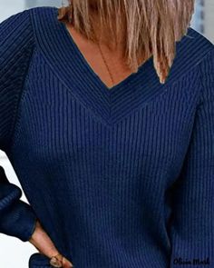 Olivia Mark - Plain long-sleeved V-neck sweater Olivia Mark, V Neck Sweater, Vneck Sweater, Neck Sweater, Must Haves, V Neck, Van, Long Sleeve, Manche