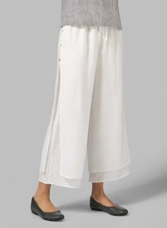 Linen Double-Layer Cropped Pants With Sea Shell Button Layered Pants, Trouser Pants Pattern, Vivid Linen, Salwar Pants, Kurti Sleeves Design, Linen Tops, Button Pants, Cropped Linen Pants, Linen Fashion