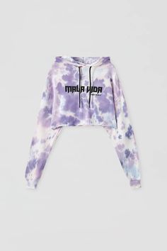 Alternative Women, Nicki Nicole, Pull And Bear, Tumblr Outfits, Women's Sweatshirts, Street Culture, Clothing Line, Pink Sweatshirt, Choose The Right