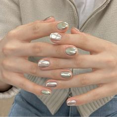 Extra Short Gel Nails, Summer Nails Short Nails, Summer Nails Short, Tato Minimal, Nails Silver, Hello Nails, Minimal Nails, Nail Jewelry, Silver Nails