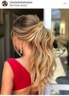 Ponytale Hairstyles Aesthetic, Red Carpet Hairstyles For Long Hair, Hairstyles After Shower Wet Hair, Hairstyles Art Reference, Wet Hair Hairstyles, Prom Hairstyles For Curly Hair, Prom Hair Updos, Women Hairstyles With Bangs, Art Hairstyles