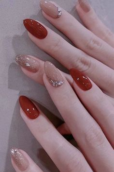 Red Gel Nails, New Years Nail Art, New Years Nail Designs, Red Nail Art, Classy Nail Designs, Red Nail Designs