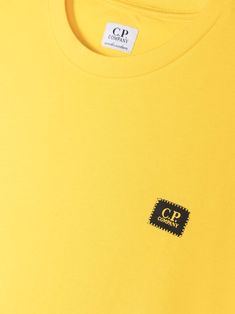 yellow cotton tshirt soft jersey crew neck short sleeves logo print at the chest internal logo tag straight hemComposition: Cotton, 100% Classic Short Sleeve T-shirt With Logo Patch, Short Sleeve Tops With Logo Patch For Summer, Summer Cotton Tops With Logo Patch, Casual Cotton T-shirt With Logo, Casual Summer Tops With Logo Patch, Classic Cotton T-shirt With Logo Patch, Basic Crew Neck Tops With Logo Detail, Cotton Crew Neck Top With Logo Patch, Yellow Cotton Top With Embroidered Logo