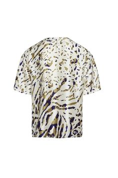 The James Abstract Animal Short Sleeve Top is crafted from luxurious fluid printed silk for elevated comfort and versatility. This striking piece enhances any wardrobe, offering a timeless, everyday luxury look. The fluid silk fabric drapes beautifully, making it ideal for both casual outings and refined occasions. Whether layered or worn on its own, the James Abstract Animal Short Sleeve Top is an essential addition that ensures you stand out with effortless style and sophistication. Pair it wi Luxury Look, Everyday Luxury, The James, Everyday Luxuries, Draped Fabric, Printed Silk, White Silk, Abstract Animals, Short Sleeve Top