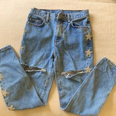 Carmar Denim Alexander Ezra Rhinestone Star Jean. Size 26. Slim Fit. High Waisted. Distressed In Front. 100% Cotton. Excellent Condition. Star Jeans, Distressed Denim Jeans, Distressed Denim, Blue And Silver, Denim Jeans, Jeans Size, Alexander, Design Ideas, Women Jeans