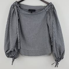 Kendall + Kylie Gingham Off The Shoulder Top, Nwot Size: Xs Balloon Sleeves Bin: 63 We're So Happy You Stopped By! We Offer New And Very Gently Used Items Only, So You Receive Excellent Merchandise At The Best Price. We Ship Same Or Next Day. Be Sure To Follow Us, We List New Inventory Daily. Any Questions, Please Ask. Trendy Gingham Blouse For Fall, Spring Houndstooth Pattern Blouse, Gingham Long Sleeve Tops For Spring, Spring Gingham Long-sleeve Top, Long Sleeve Gingham Tops For Spring, Casual Houndstooth Tops For Spring, Cotton Houndstooth Top For Spring, Fall Cotton Tops With Houndstooth Pattern, Cotton Houndstooth Tops For Fall