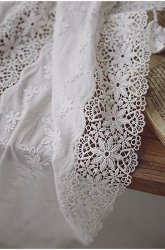 Dress Table, Bodycon Suit, Couture Casual, Eyelet Lace Fabric, Dress Overlay, Cocktail Bridesmaid Dresses, White Lace Fabric, Party Costumes, Flower Fabric