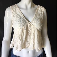 New With Tags Attached & Extra Buttons. Size Small 100% Rayon Hand Wash Cream Color Floral Lace Designs Plunging Neck, Button Up, Open Back Tags: Trendy Gypsy Festival Bohemian Vintage Chic Crop Top Feminine Buttoned Tops For The Beach, Feminine Buttoned Tops For Beach, Summer Beige Blouse With Buttons, Beige Buttoned Blouse For Summer, Summer V-neck Lace Top For Day Out, Fitted Lace Top For Summer Daywear, Cream Blouse For Summer Daywear, Feminine Tops With Buttons For Vacation, Feminine Buttoned Tops For Vacation