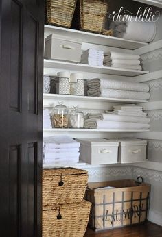 Where To Store Mop Bucket, Kon Mari, Linen Closet Makeover, Ideas Armario, Airbnb Apartment, House Finishes, Organiser Son Dressing, Linen Closet Storage