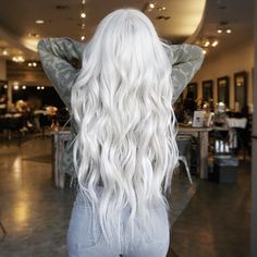 Long White Hair, Icy Blonde Hair, White Hair Color, Silver Shampoo, White Blonde Hair, Silver Blonde, Icy Blonde