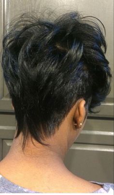 Mohawk Bob For Black Women, Kelly Cut Hairstyle Black Women, Pixies Haircut, Mohawk Styles, Shaved Side Hairstyles, Tapered Hair